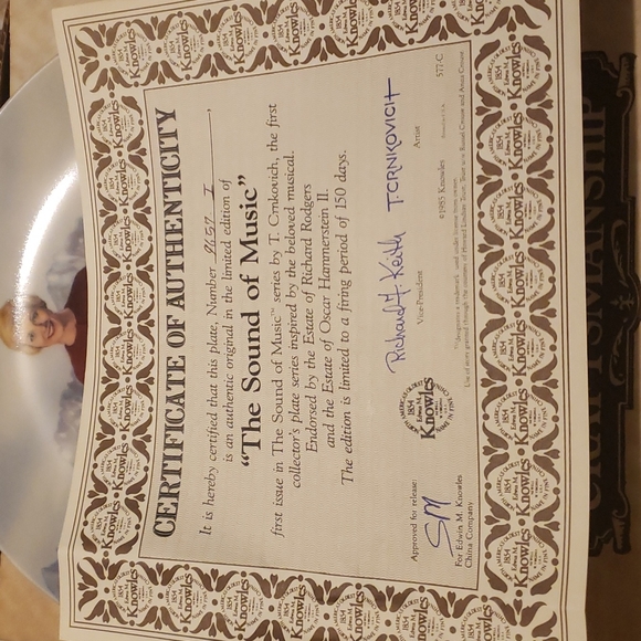 THE SOUND OF MUSIC COLLECTOR PLATE - Picture 3 of 6